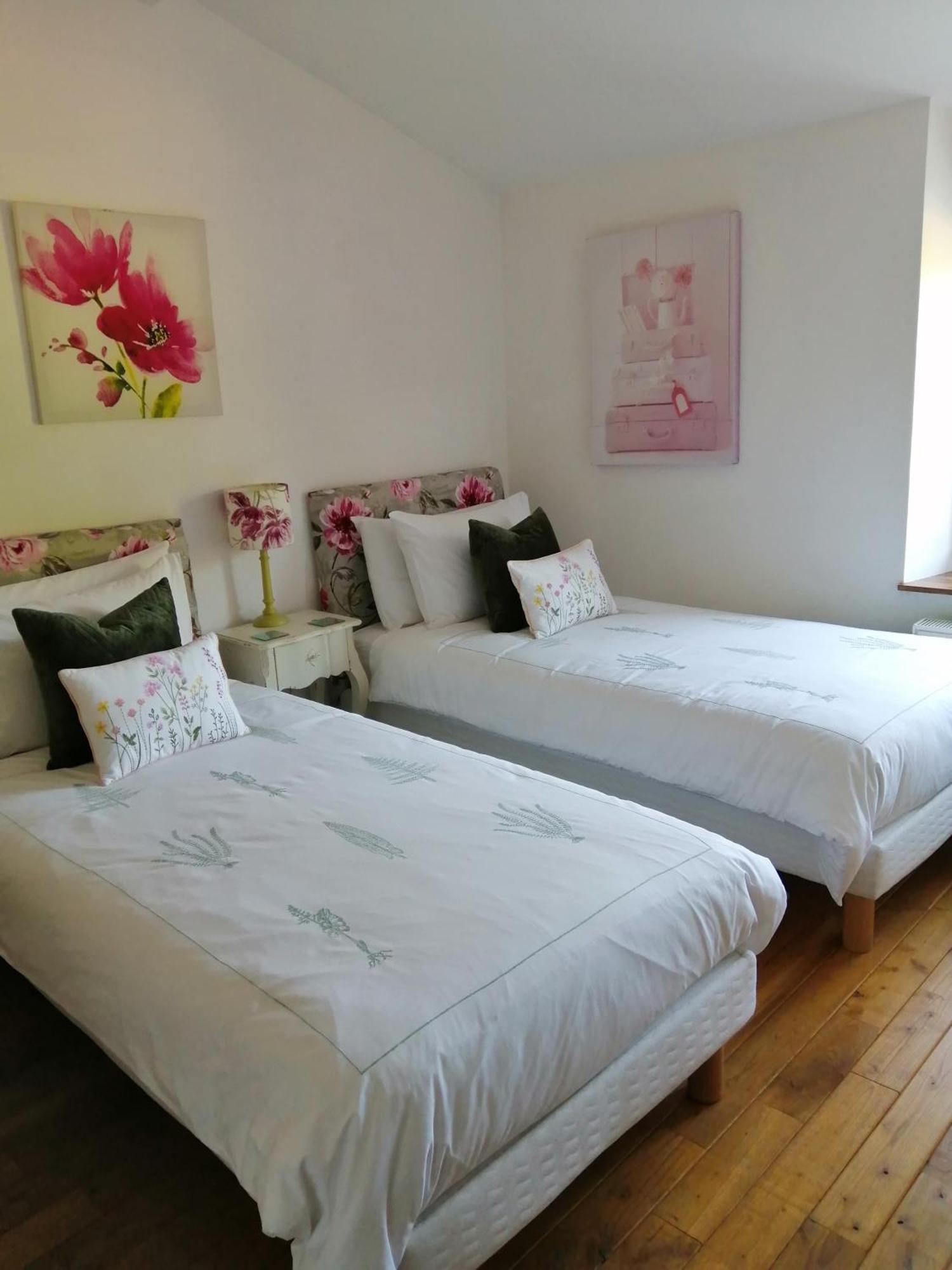 Bed and Breakfast Le Grand Chemin De La Vie Montcaret Zewnętrze zdjęcie